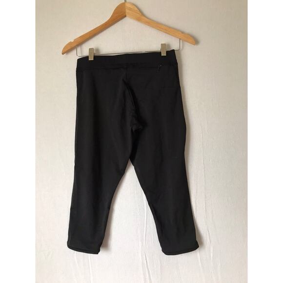 Under armor capris size medium - Picture 4 of 5